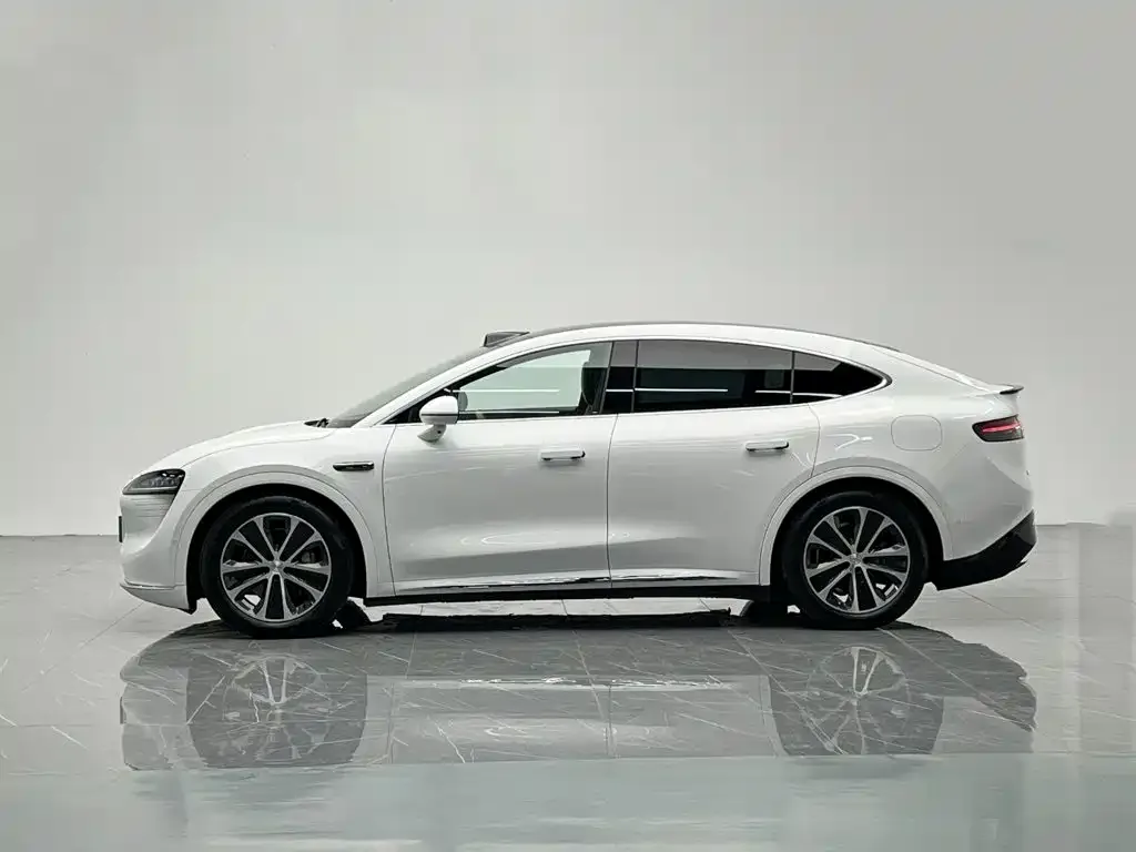 Zhijie Luxeed R7 2024 Pure Electric 802km Max — Фото автомобиля 3