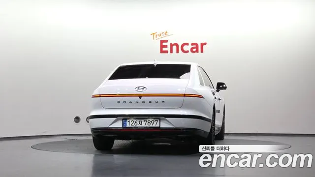 Hyundai Grandeur GN7 — Фото автомобиля 4