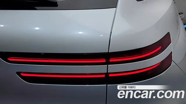 Genesis GV70 — Фото автомобиля 8