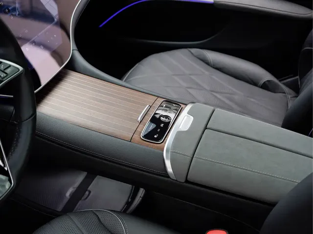Mercedes-Benz EQS — Фото автомобиля 15
