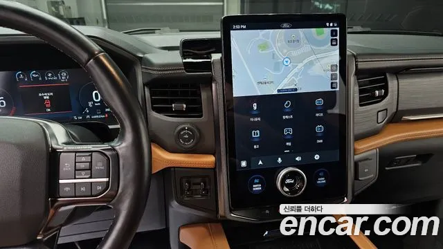 Ford Expedition — Фото автомобиля 13