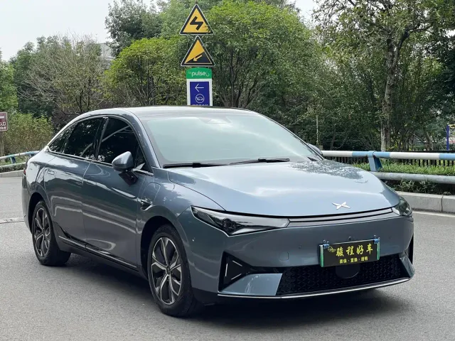 Xpeng P5 — Фото автомобиля 3