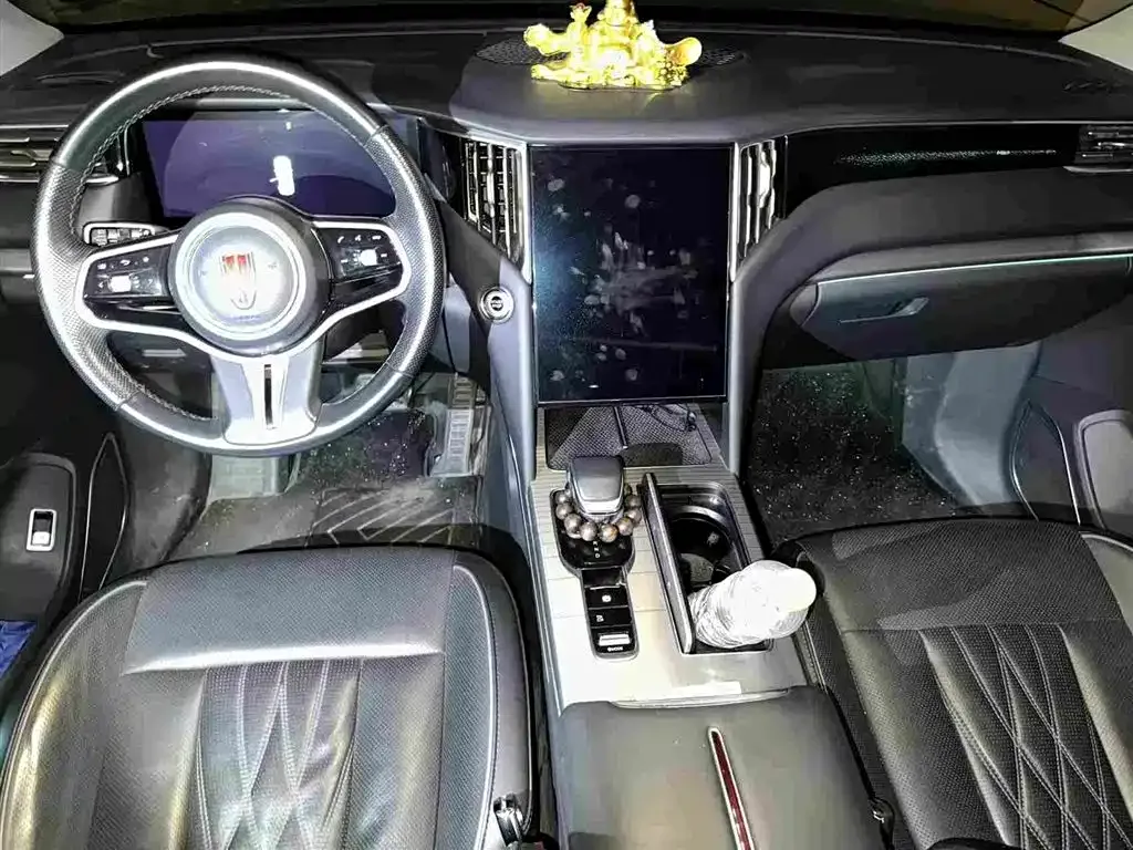 Hongqi Hongqi HS7 PHEV 2024 2.0T PHEV 4WD Flagship Edition 6-seater — Фото автомобиля 6