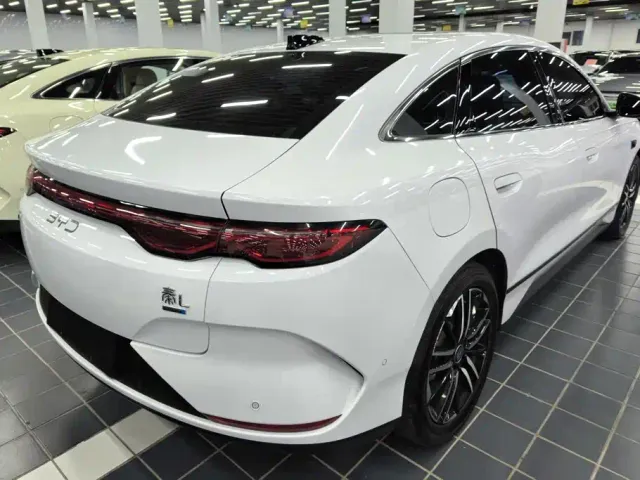 BYD Qin L — Фото автомобиля 3