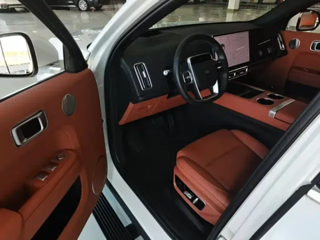 Li Auto L7 — Фото автомобиля 15