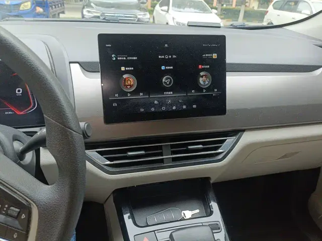 BYD Yuan Pro — Фото автомобиля 5