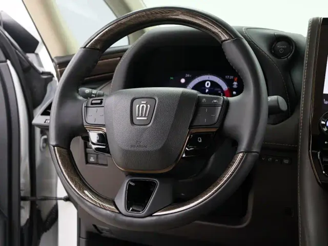 Toyota Vellfire — Фото автомобиля 16