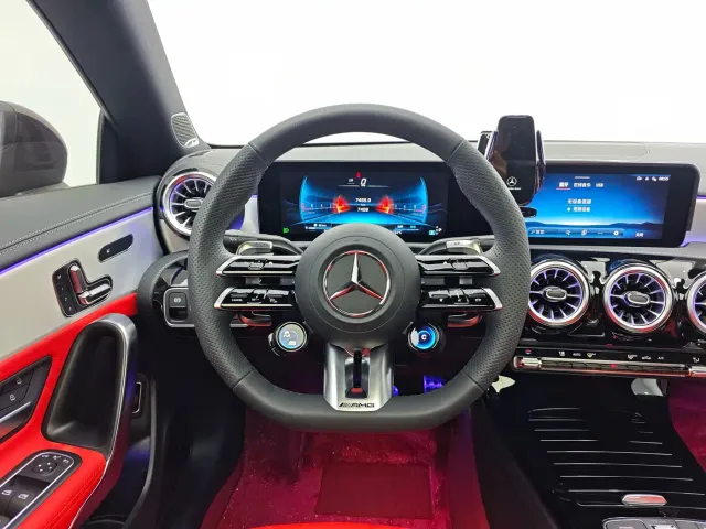 Mercedes-Benz CLA-Class AMG — Фото автомобиля 12