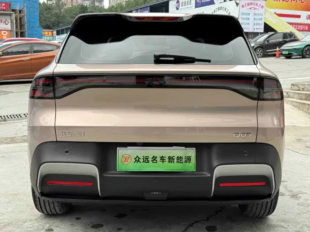 Changan Qiyuan Q05 — Фото автомобиля 4