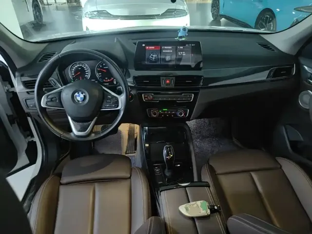BMW X1 — Фото автомобиля 9