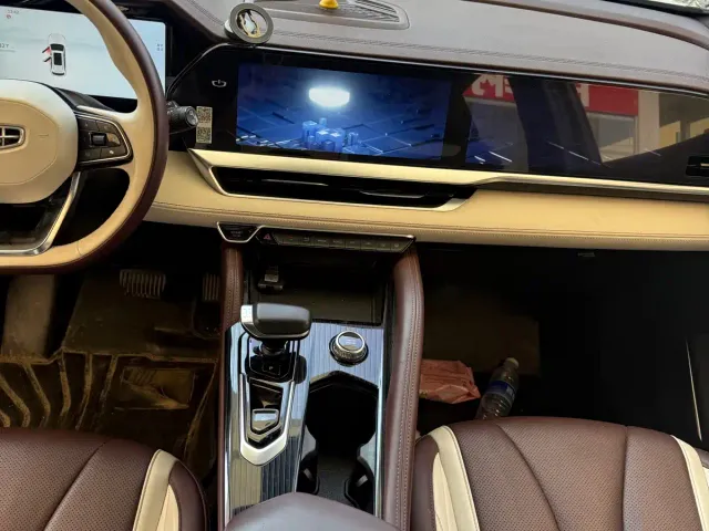 Geely Xingyue L — Фото автомобиля 4