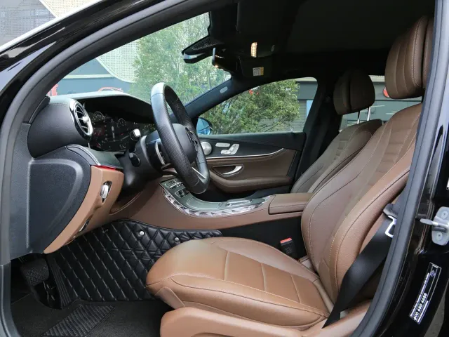 Mercedes-Benz E-Class — Фото автомобиля 17