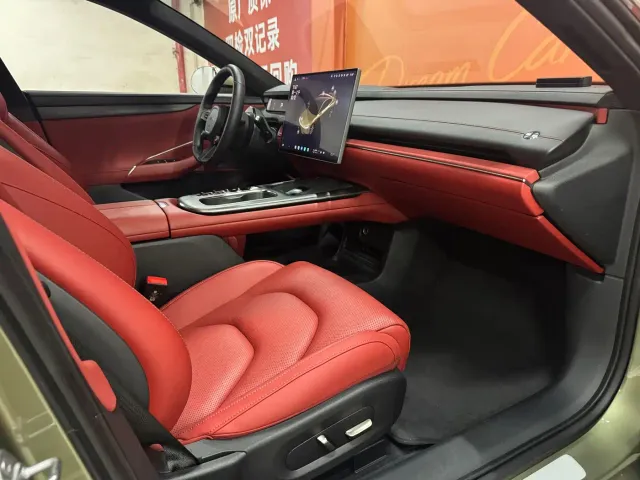 Xiaomi SU7 — Фото автомобиля 16