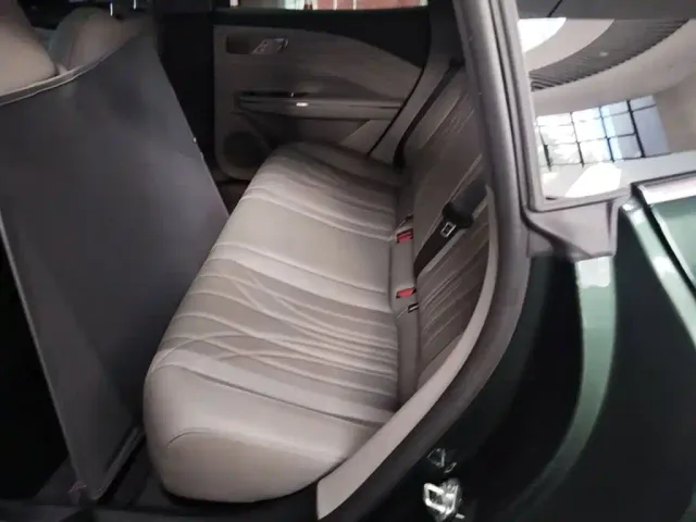 Geely Galaxy Xingyao 8 — Фото автомобиля 16