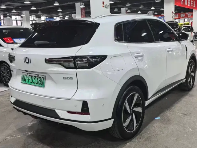 Changan Qiyuan Q05 — Фото автомобиля 4