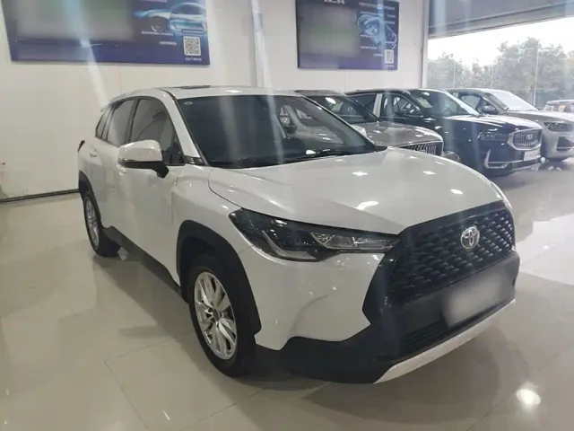 Toyota Corolla Cross — Фото автомобиля 3