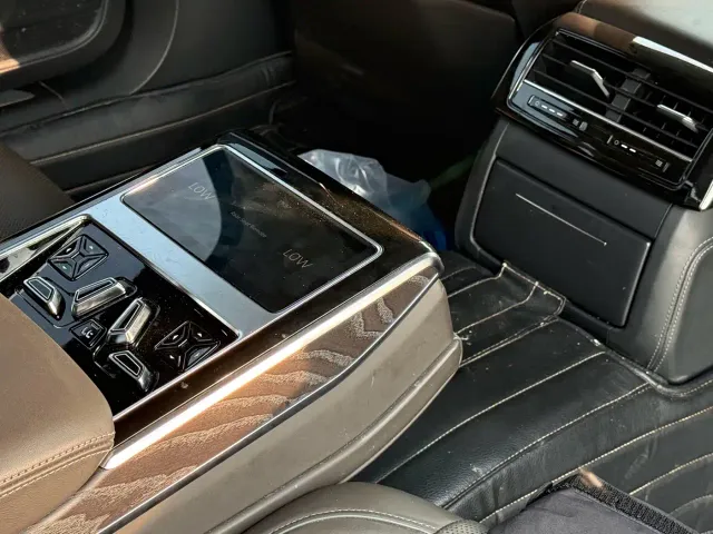 Audi A8 — Фото автомобиля 8