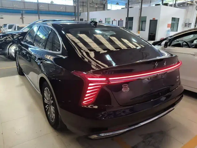 Hongqi H5 — Фото автомобиля 4