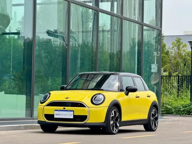 MINI Hatch — Фото автомобиля 12