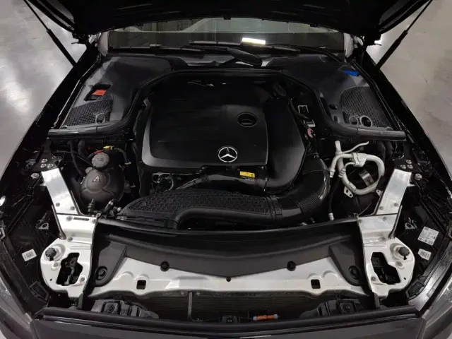 Mercedes-Benz E-Class — Фото автомобиля 6