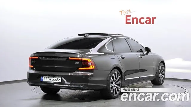 Вольво S90 — Фото автомобиля 2