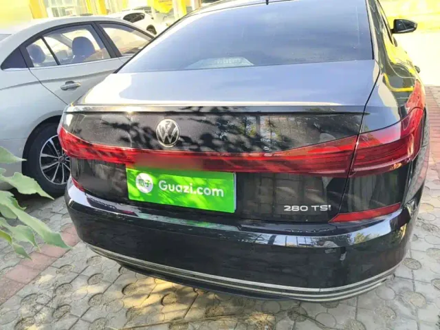 Volkswagen Passat — Фото автомобиля 5