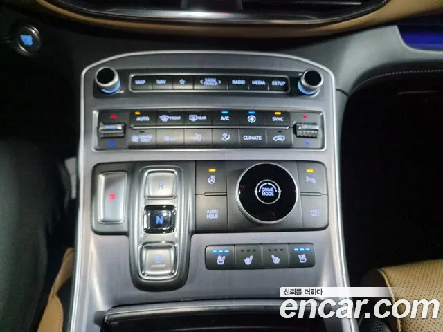 Hyundai Santafe — Фото автомобиля 11