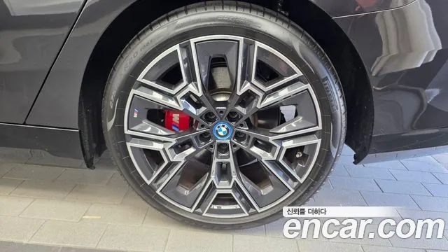 BMW 5 Series G60 — Фото автомобиля 21