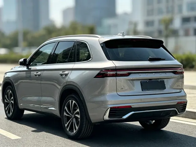Geely Xingyue L — Фото автомобиля 5