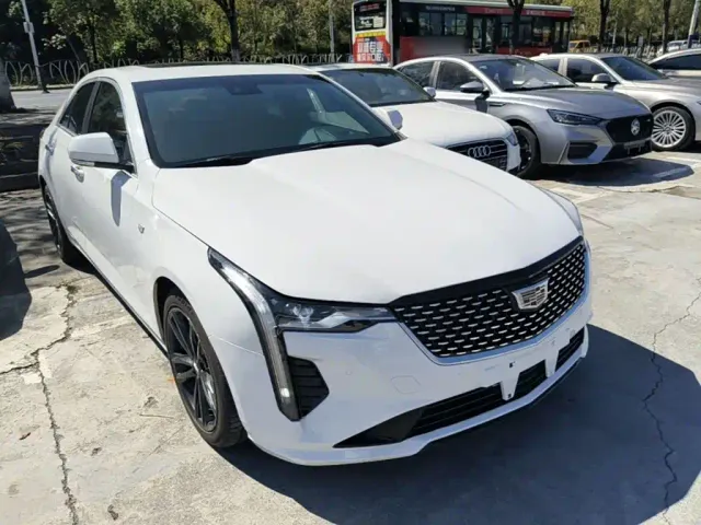 Cadillac CT4 — Фото автомобиля 3