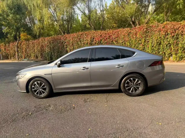 BYD Qin PLUS — Фото автомобиля 6