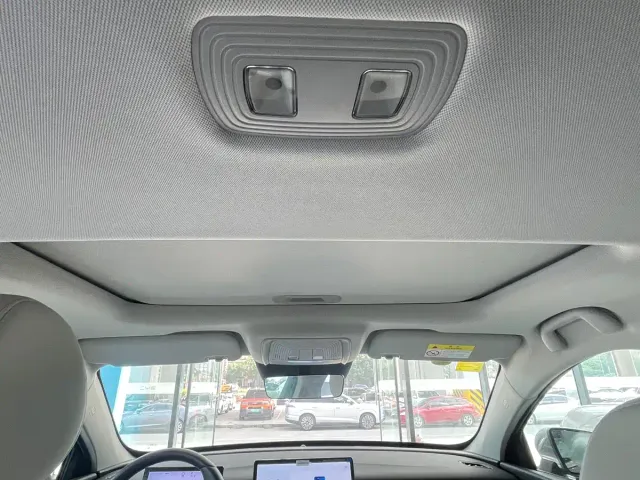 BYD Seal 05 DM-i — Фото автомобиля 13