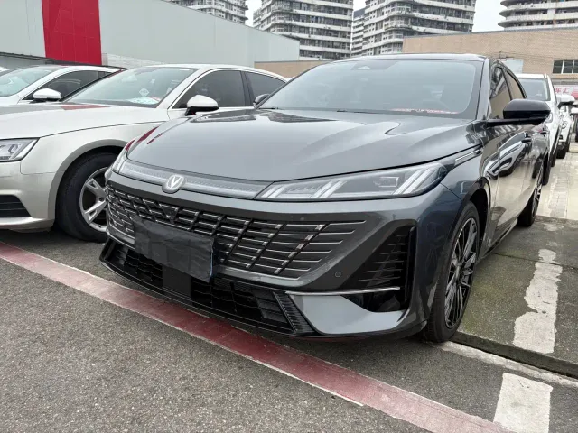 Фотография автомобиля — Changan Eado