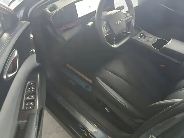 BYD Seal — Фото автомобиля 11