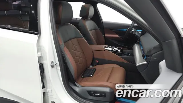 BMW 5 Series G60 — Фото автомобиля 25