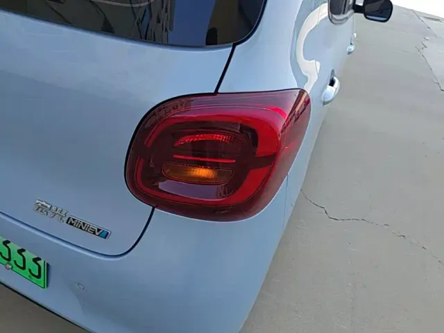 Wuling Hongguang Mini EV — Фото автомобиля 7