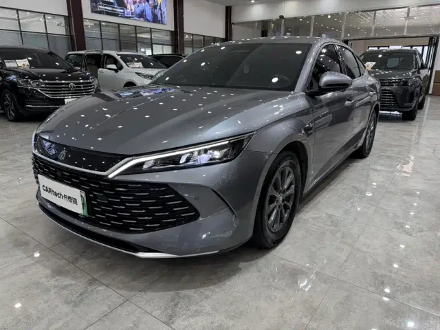 Фотография автомобиля — BYD Qin L