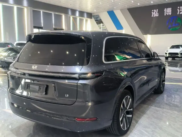 Li Auto L9 — Фото автомобиля 16