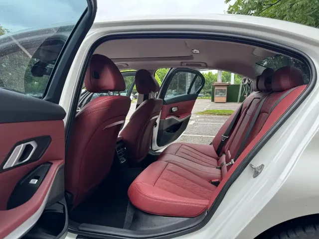 BMW 3 Series — Фото автомобиля 8