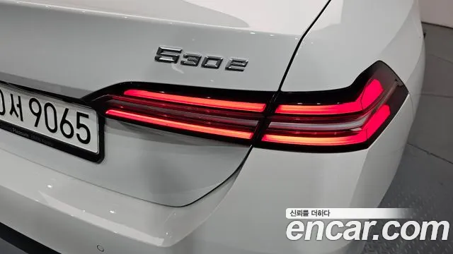 BMW 5-Series 5 серия (G60) — Фото автомобиля 17