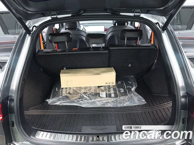 Genesis GV70 — Фото автомобиля 20