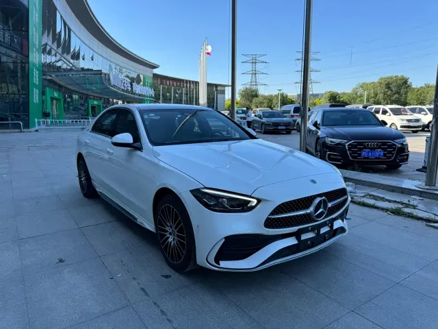 Mercedes-Benz C-Class — Фото автомобиля 3