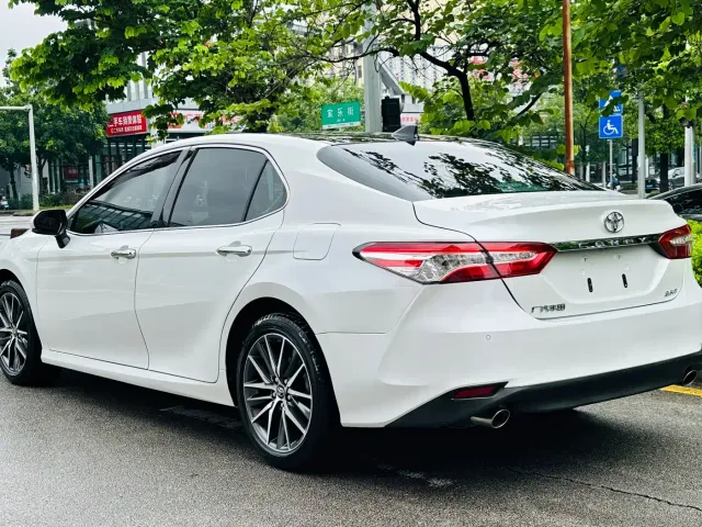 Toyota Camry — Фото автомобиля 7