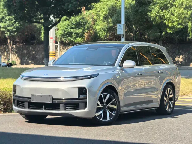 Фотография автомобиля — Li Auto L8