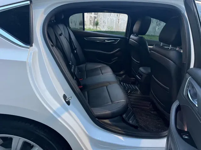 Cadillac CT5 — Фото автомобиля 12