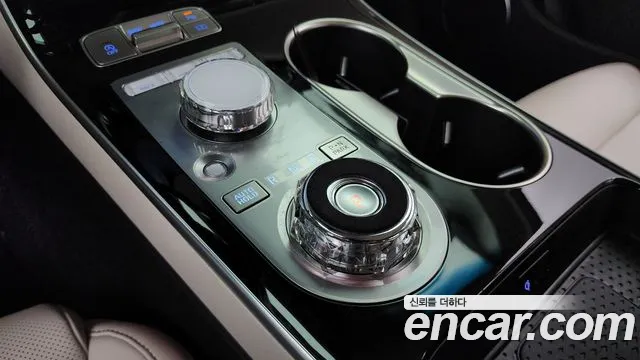 Genesis GV70 2.5T Бензин 2WD — Фото автомобиля 9