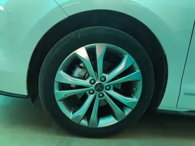 Toyota Sienna — Фото автомобиля 22
