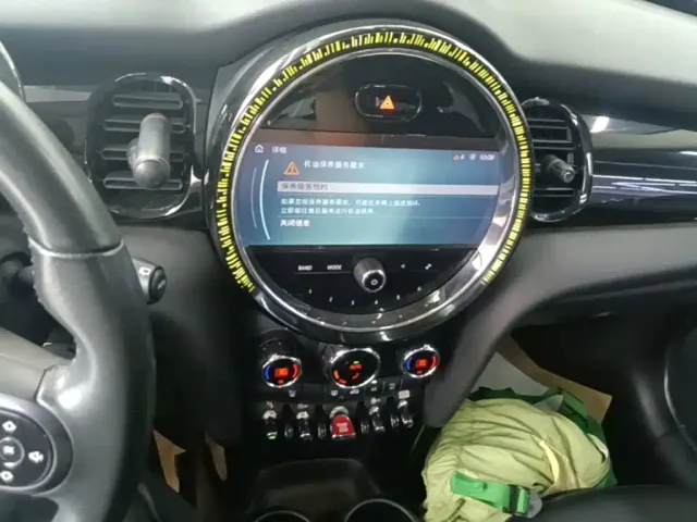 MINI Hatch — Фото автомобиля 12