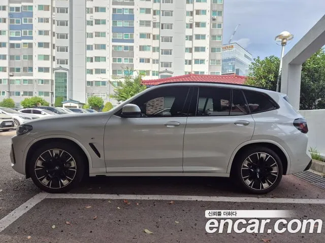 BMW iX3 G08 (2020–2024) — Фото автомобиля 2
