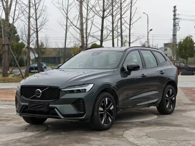 Volvo XC60 — Фото автомобиля 3